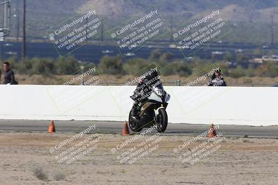 media/Oct-05-2025-CVMA (Sun) [[beeef4f201]]/Race 2-Supersport Middleweight/